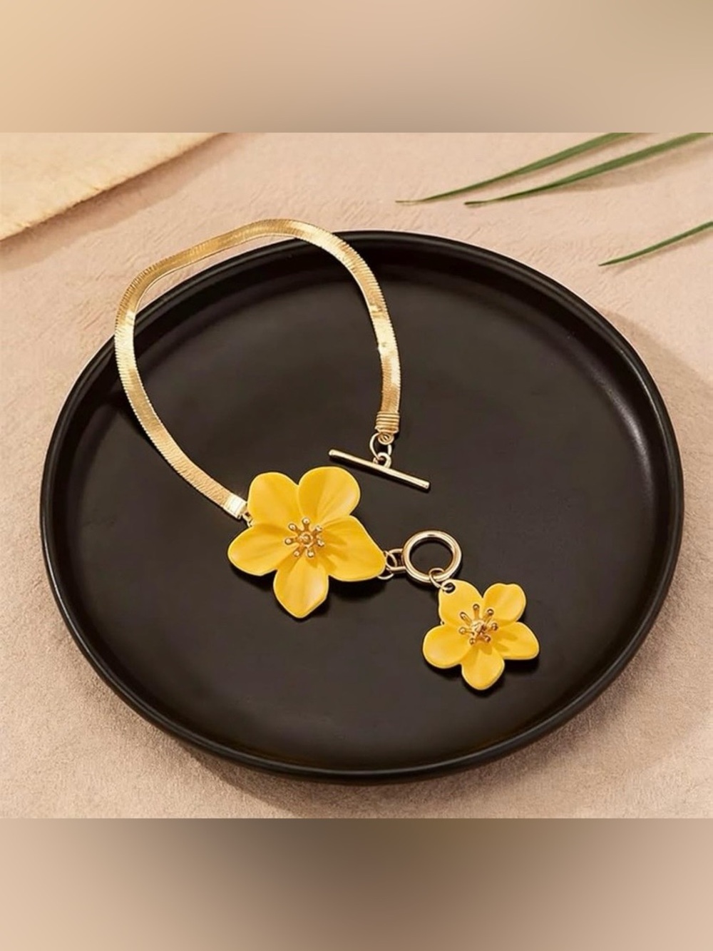 Yellow Floral Pendant Anklet - Bold Flower Charm